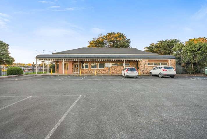 48-50 Van Der Haar Avenue Berwick VIC 3806 - Image 18