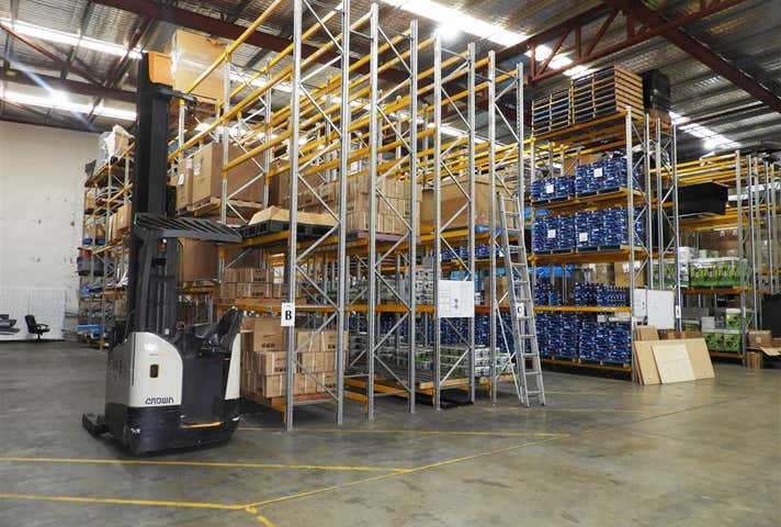 17 Discovery Drive Bibra Lake WA 6163 - Image 6