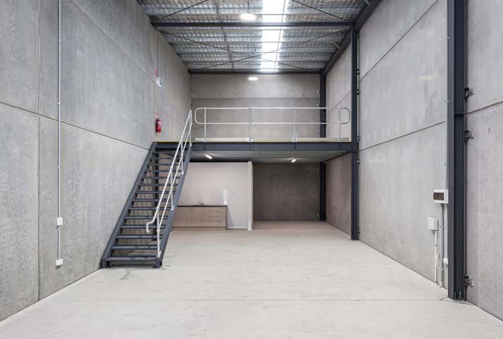 Unit 8, 32 Kalaroo Road Redhead NSW 2290 - Image 2