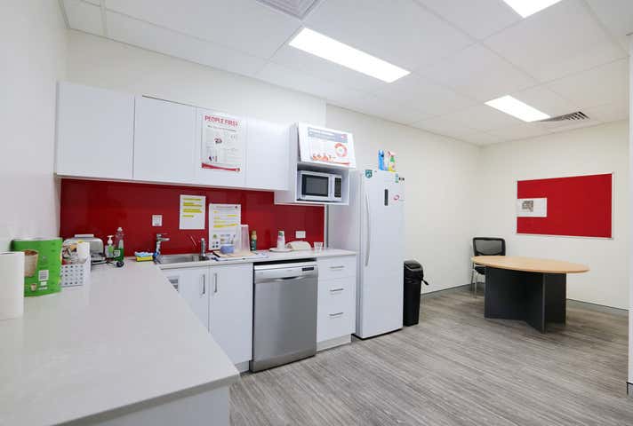 Unit 2, 2 Baltic Court Maddington WA 6109 - Image 9
