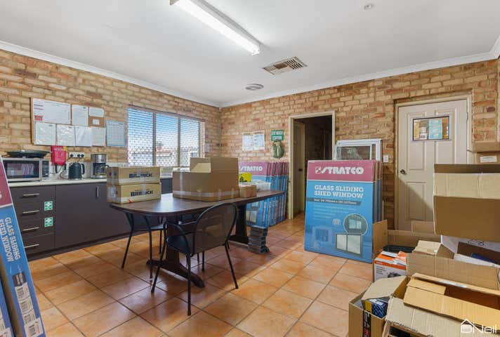 2/18 Keates Road Armadale WA 6112 - Image 19