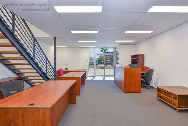 19B Blackly Row Cockburn Central WA 6164 - Image 11