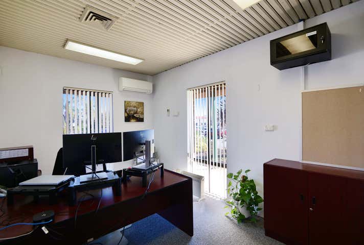 26 Prindiville Drive Wangara WA 6065 - Image 8