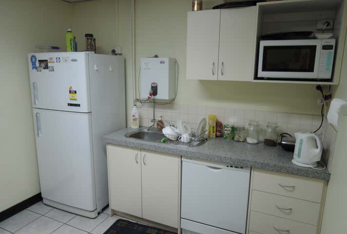 32 Walters Way Forrestfield WA 6058 - Image 12