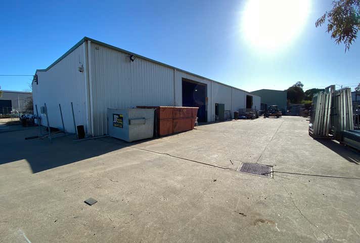 17 Laverick Avenue Tomago NSW 2322 - Image 2