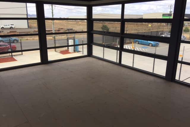 2/74-76 O'Briens Road Corio VIC 3214 - Image 2