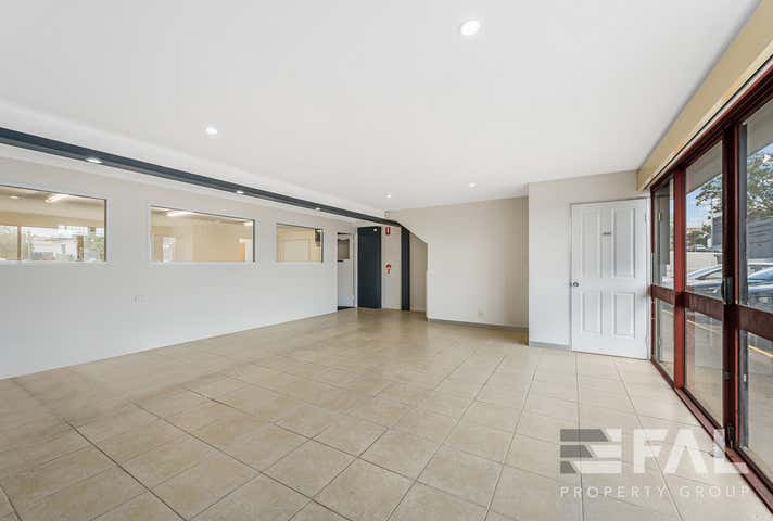 Unit  8, 32 Spine Street Sumner QLD 4074 - Image 3