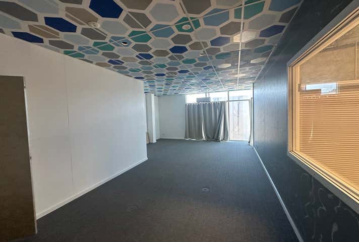 2/19 Grasslands Avenue Craigieburn VIC 3064 - Image 4