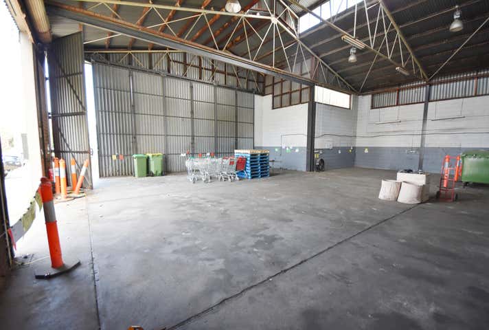 2/581 Hovell Street South Albury NSW 2640 - Image 2