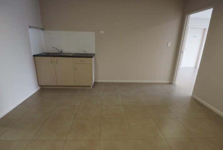 2/76 Berriman Dr Wangara WA 6065 - Image 9