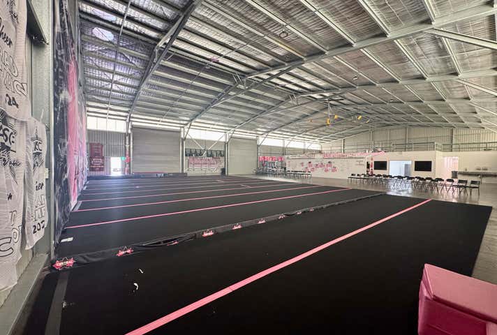 Unit 2, 9 Bowen Crescent West Gosford NSW 2250 - Image 2