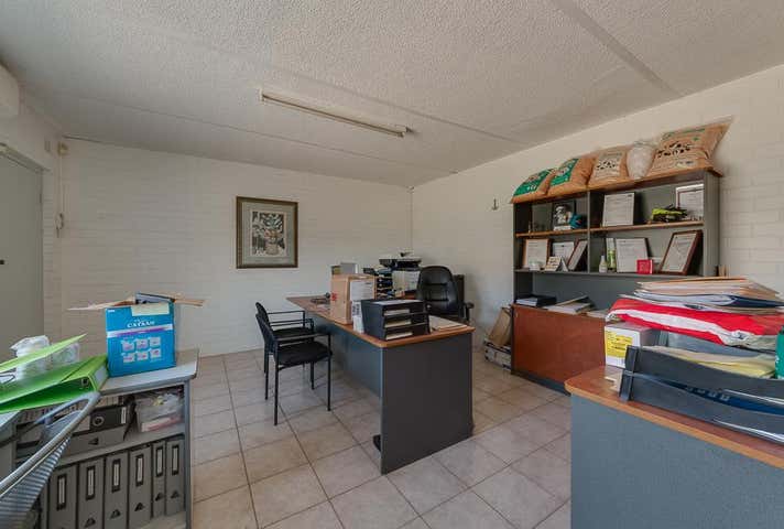 25 Stanhope Gardens Midvale WA 6056 - Image 7