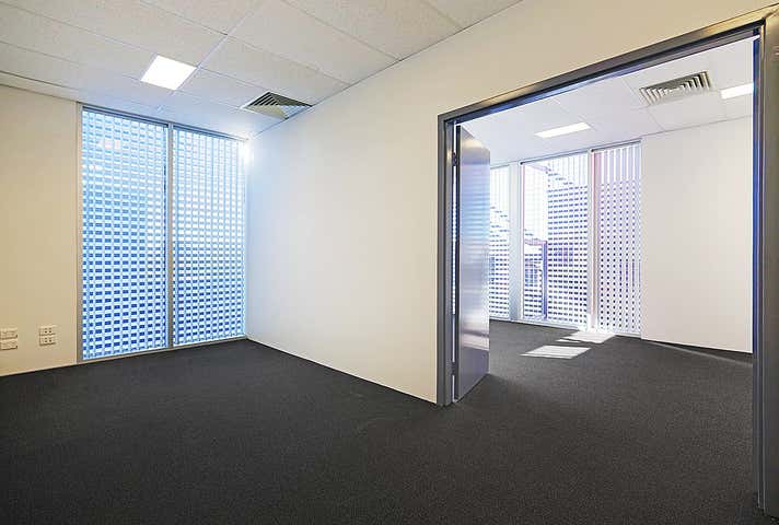 1/7 Mallaig Way Canning Vale WA 6155 - Image 7