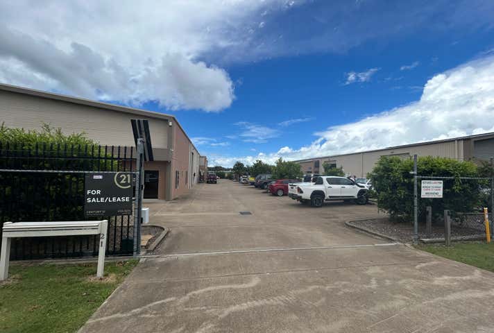 1/21 Southern Cross Circuit Urangan QLD 4655 - Image 18