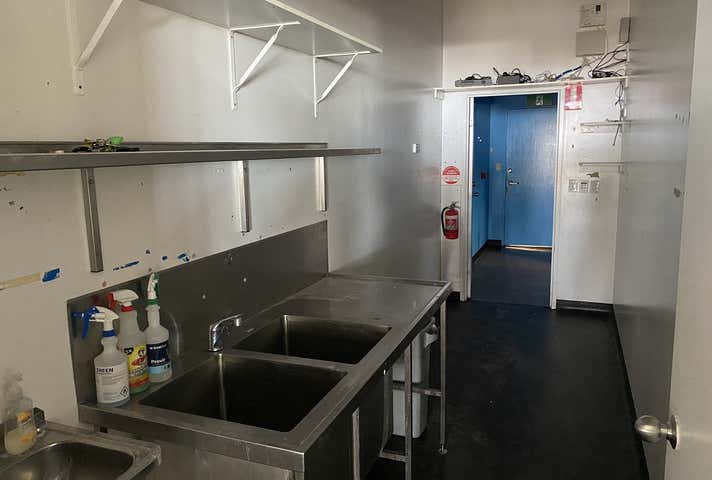 4A/99 Esplanade Cairns City QLD 4870 - Image 9