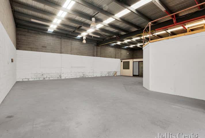 5/27 Peel Street Eltham VIC 3095 - Image 2