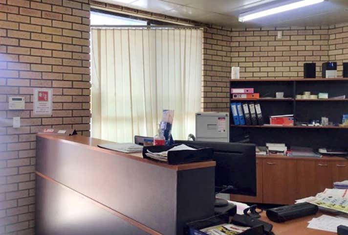 57 Attwell Street Landsdale WA 6065 - Image 12