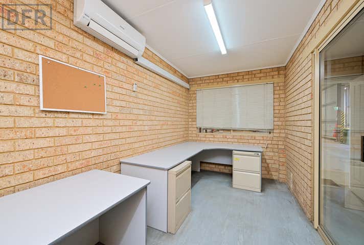 3/32 Beach Street Kwinana Beach WA 6167 - Image 16