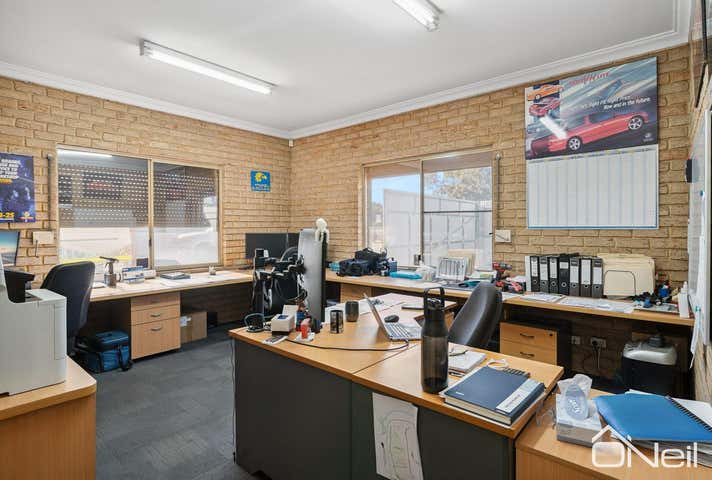 153 Chisholm Crescent Kewdale WA 6105 - Image 9