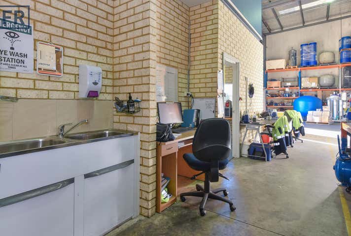 30 Parkinson Lane Kardinya WA 6163 - Image 9