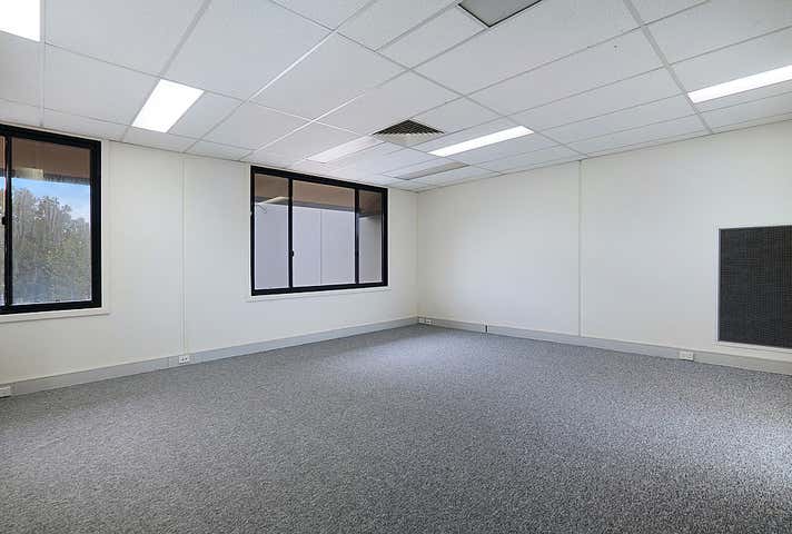 47 Catalano Circuit Canning Vale WA 6155 - Image 27