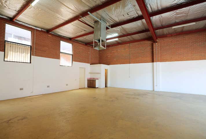 1/110 Briggs Street Welshpool WA 6106 - Image 7