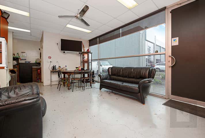 14/61 Wattle Road Maidstone VIC 3012 - Image 4