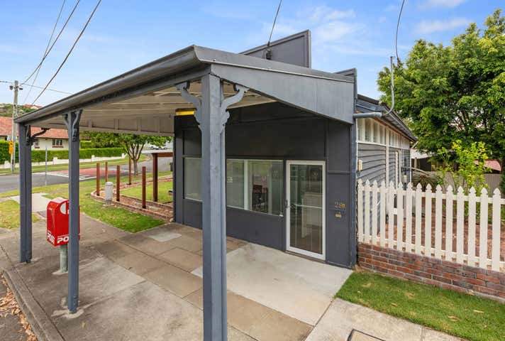 29 Smith Street Holland Park QLD 4121 - Image 1