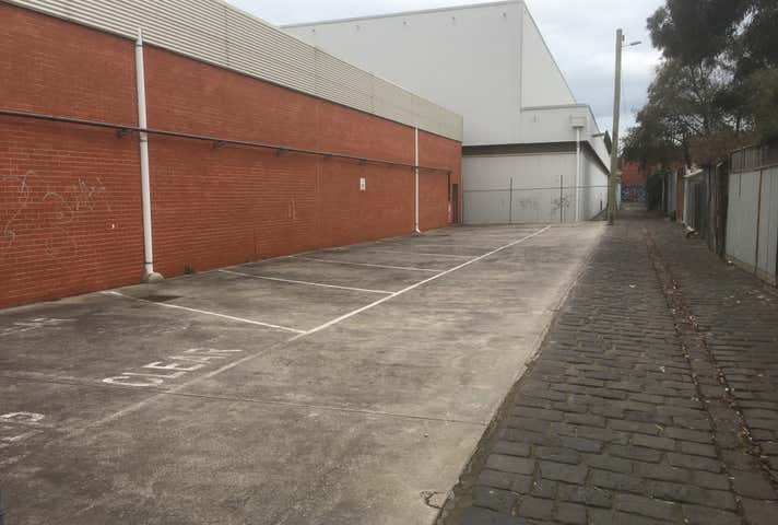 18 Robertson Street Kensington VIC 3031 - Image 3