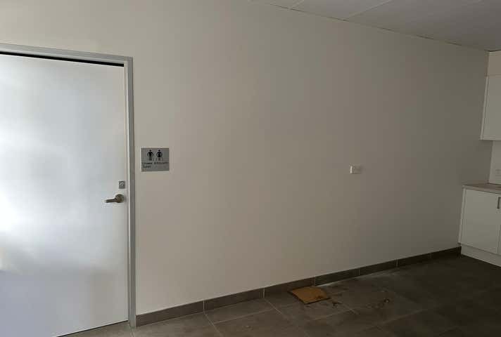 4/17 Infinity Drive Truganina VIC 3029 - Image 8