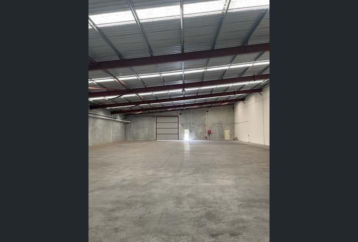 34 Tulloch Way Canning Vale WA 6155 - Image 4