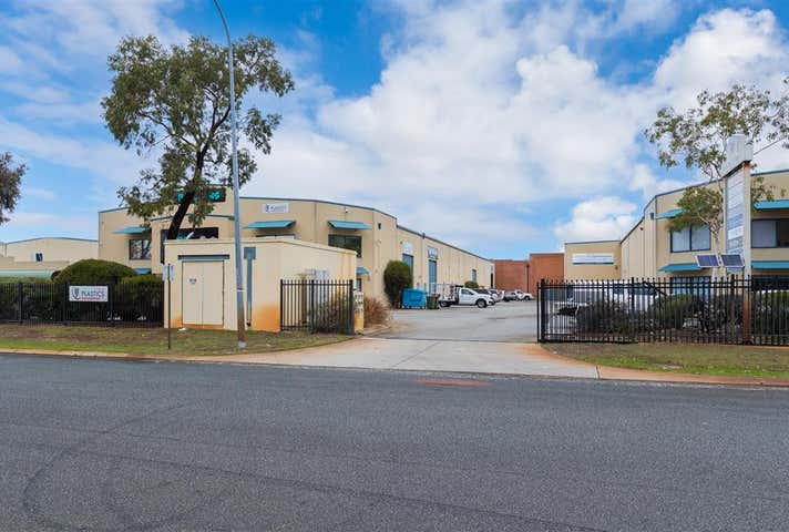 8/30 Paramount Drive Wangara WA 6065 - Image 15