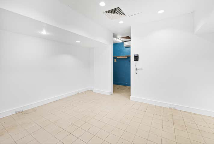 60/18-22 Orchid Avenue Surfers Paradise QLD 4217 - Image 3