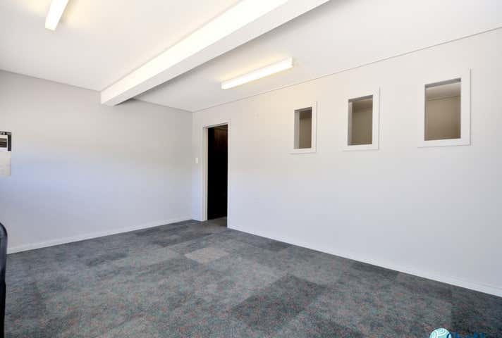 4/11 Blackburn Drive Port Kennedy WA 6172 - Image 9