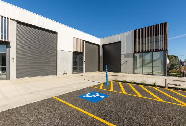 2/21 Everist Road Ocean Grove VIC 3226 - Image 2