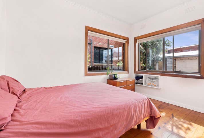 21 Ormond Road East Geelong VIC 3219 - Image 9