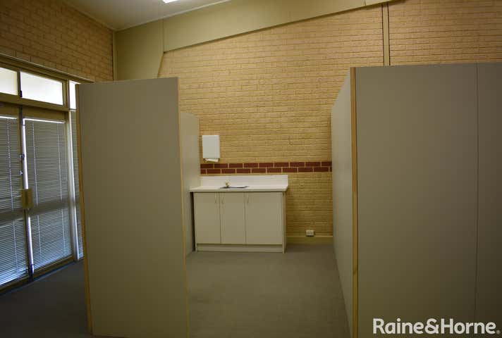 15/3 Benjamin Way Rockingham WA 6168 - Image 5