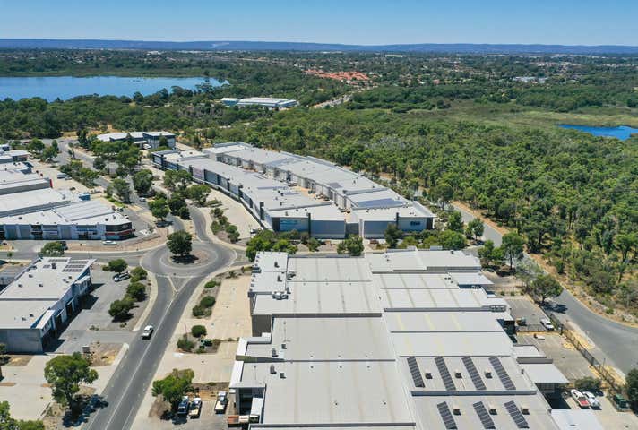2/30 Discovery Drive Bibra Lake WA 6163 - Image 27