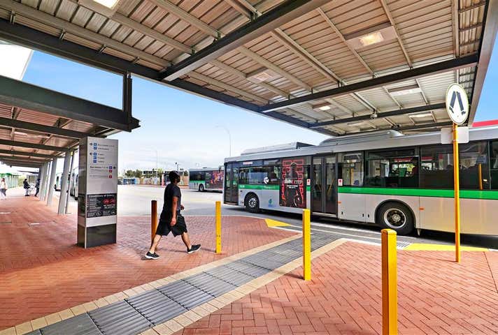 2/2 Points Way Cockburn Central WA 6164 - Image 26