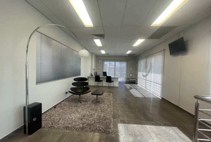 60 Distinction Road Wangara WA 6065 - Image 15