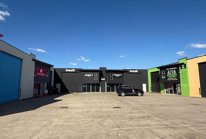 3 & 4/92 Beach Road Pialba QLD 4655 - Image 4