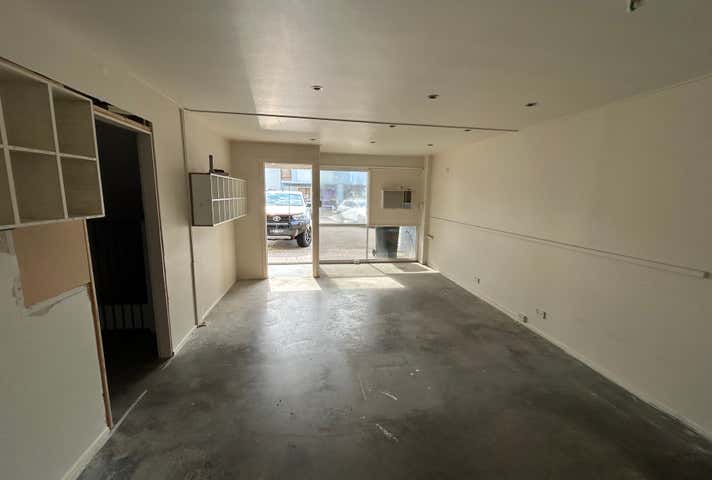 2/102 Islander Road Pialba QLD 4655 - Image 4