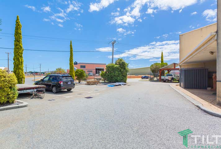 1/16 Kalmia Road Bibra Lake WA 6163 - Image 13