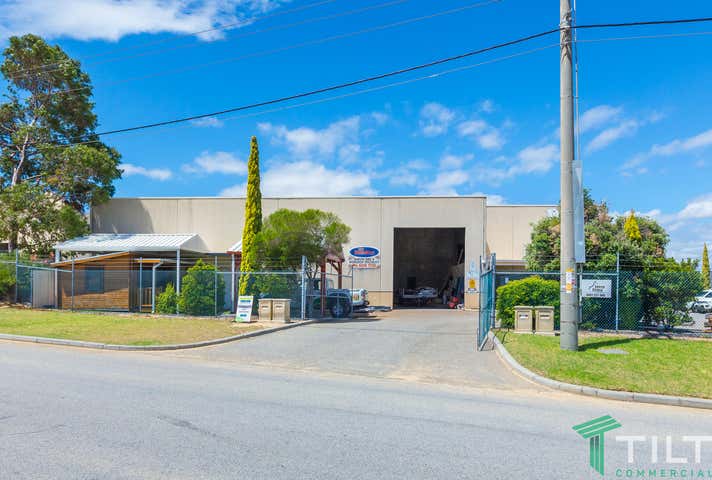 1/16 Kalmia Road Bibra Lake WA 6163 - Image 4