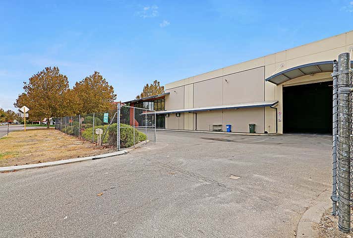 47 Catalano Circuit Canning Vale WA 6155 - Image 7