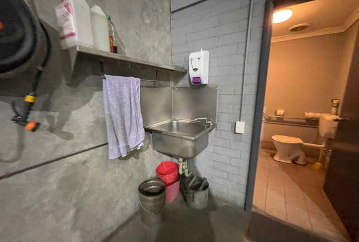 Unit 4, 30 Paramount Drive Wangara WA 6065 - Image 13