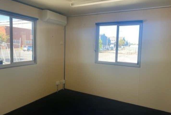 20 Wood Street Bassendean WA 6054 - Image 17