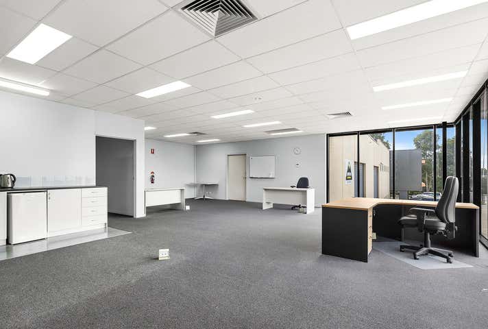 18/114-118 Merrindale Drive Croydon South VIC 3136 - Image 4