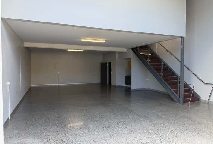 15/10 Logistics Place Arundel QLD 4214 - Image 10