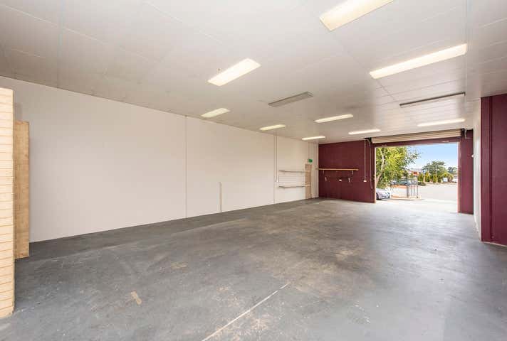 1/5 Farrall Road Midvale WA 6056 - Image 5